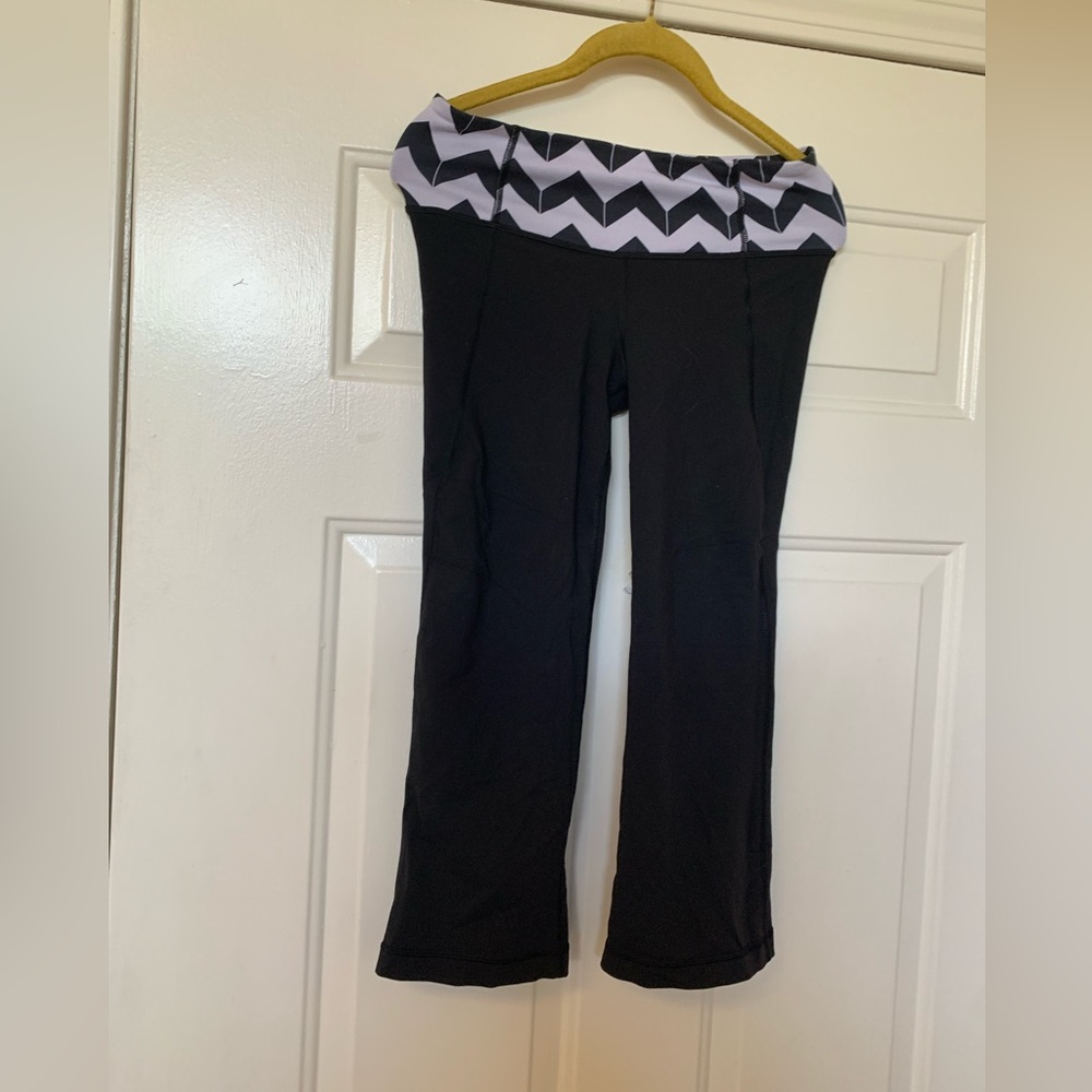 Lululemon Crop Capri Leggings Chevron Ruched Back 🌴